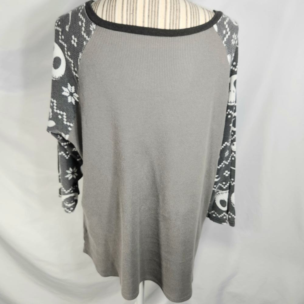 Disney The Nightmare Before Christmas Gray & Black Raglan Tunic Top - Picture 5 of 5